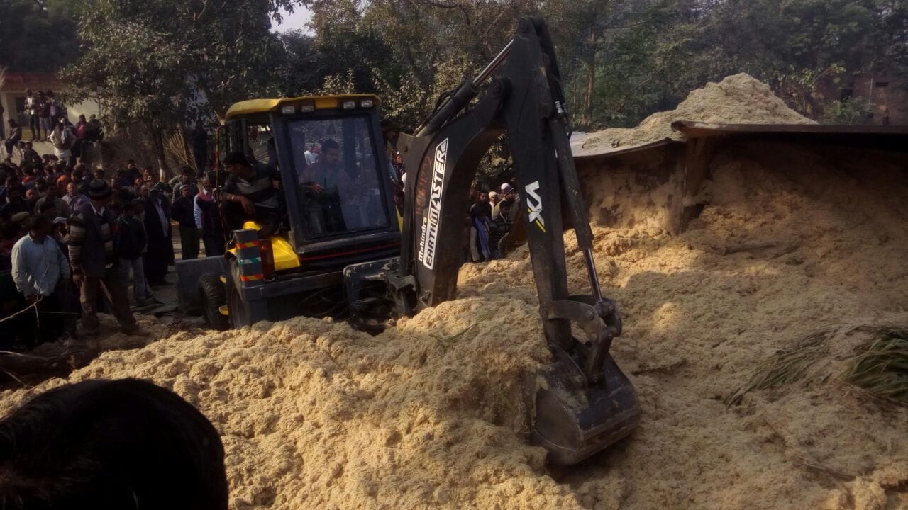 truck turned on people in faizabad