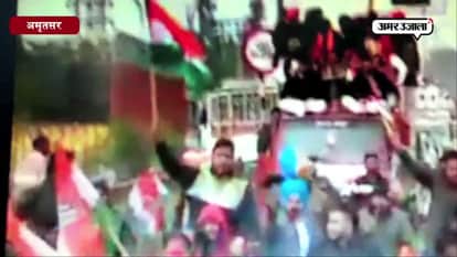 Siddhu joins congress, reached amritsar