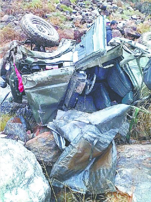 Gypsy army fell into the ditch, injuring five soldiers