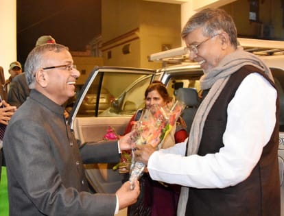 kailash satyarthi reached kashi after 18th year of global march