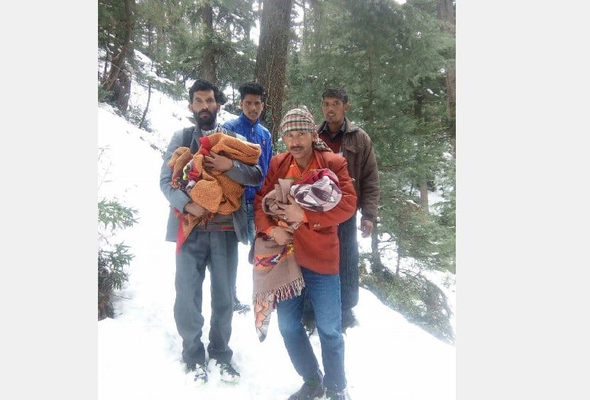 Mother Walked 25 KM in snowfall To save Her Child.