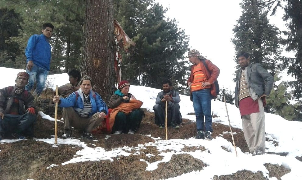 Mother Walked 25 KM in snowfall To save Her Child.