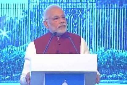 If pak wants to carry dialogue then it has to leave terrorism:Modi