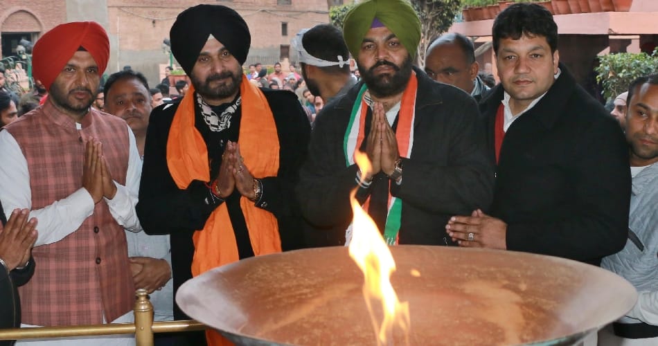 navjot sidhu got emotional during road show at amritsar, also visited golden temple