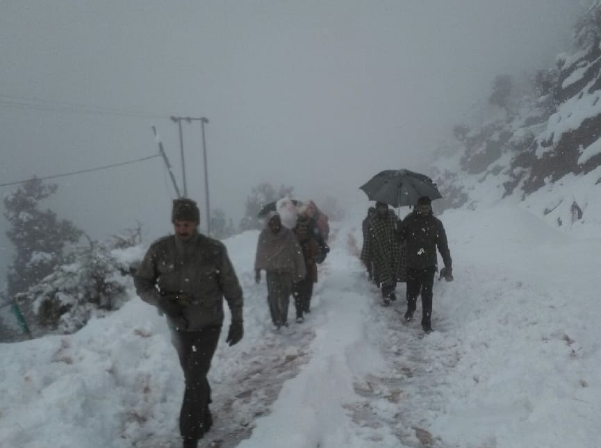 Snowfall continued for the second day in Rajouri