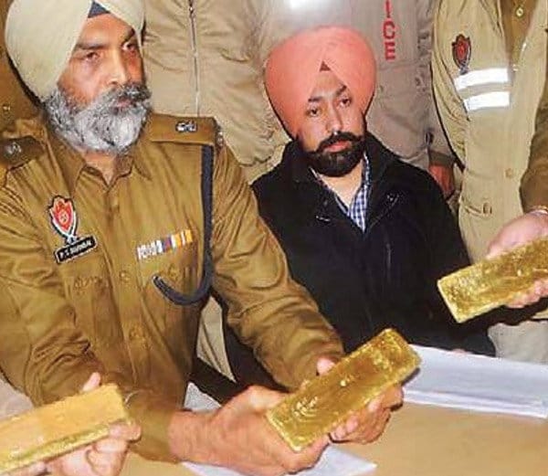 160 kg gold of 21 crore recovery from car at international airport road mohali