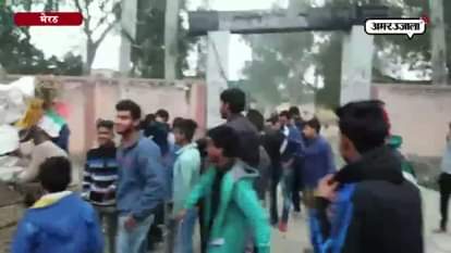 BJP WORKERS PROTEST AGAINST GIVING TICKET TO OUTSIDERS OF PARTY