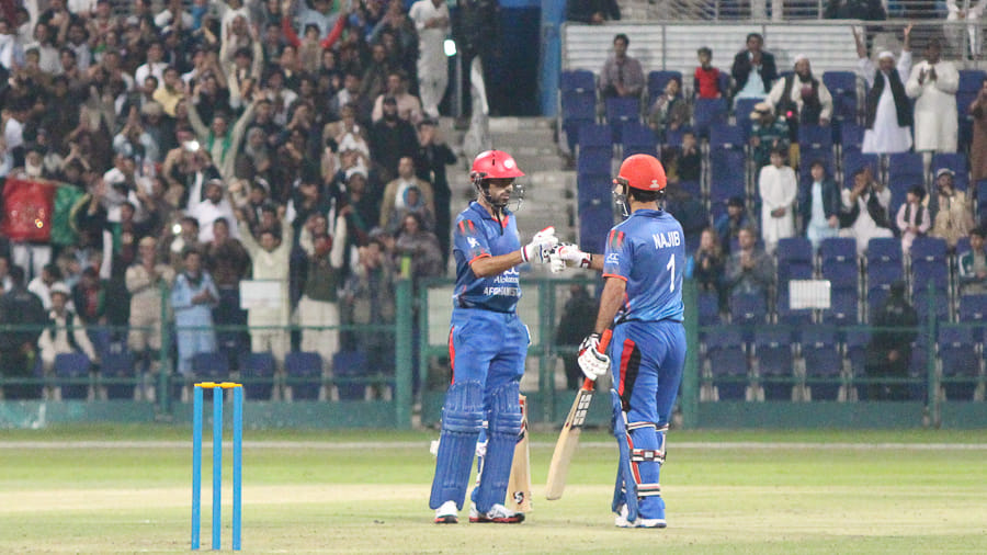 Rare Cricketing Shot By Afghanistan Cricket Player Najibullah