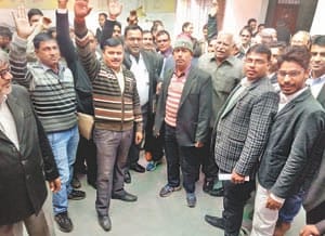 demonstration in lalganj