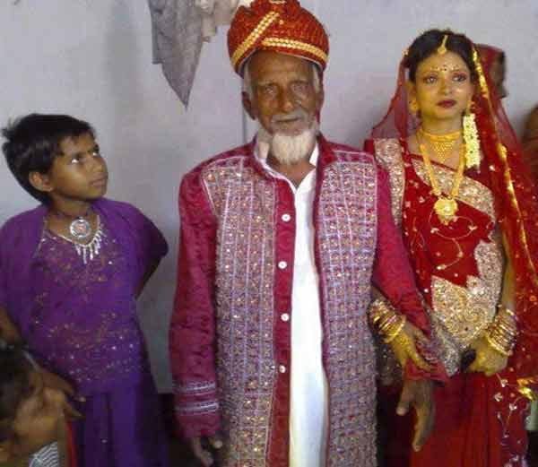 funny dress of indian grooms goes viral over internet