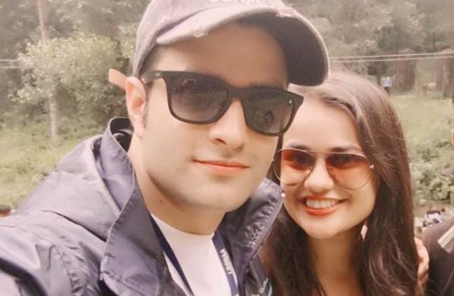 ias topper tina dabi and second topper athar aamir amazing romantic love story