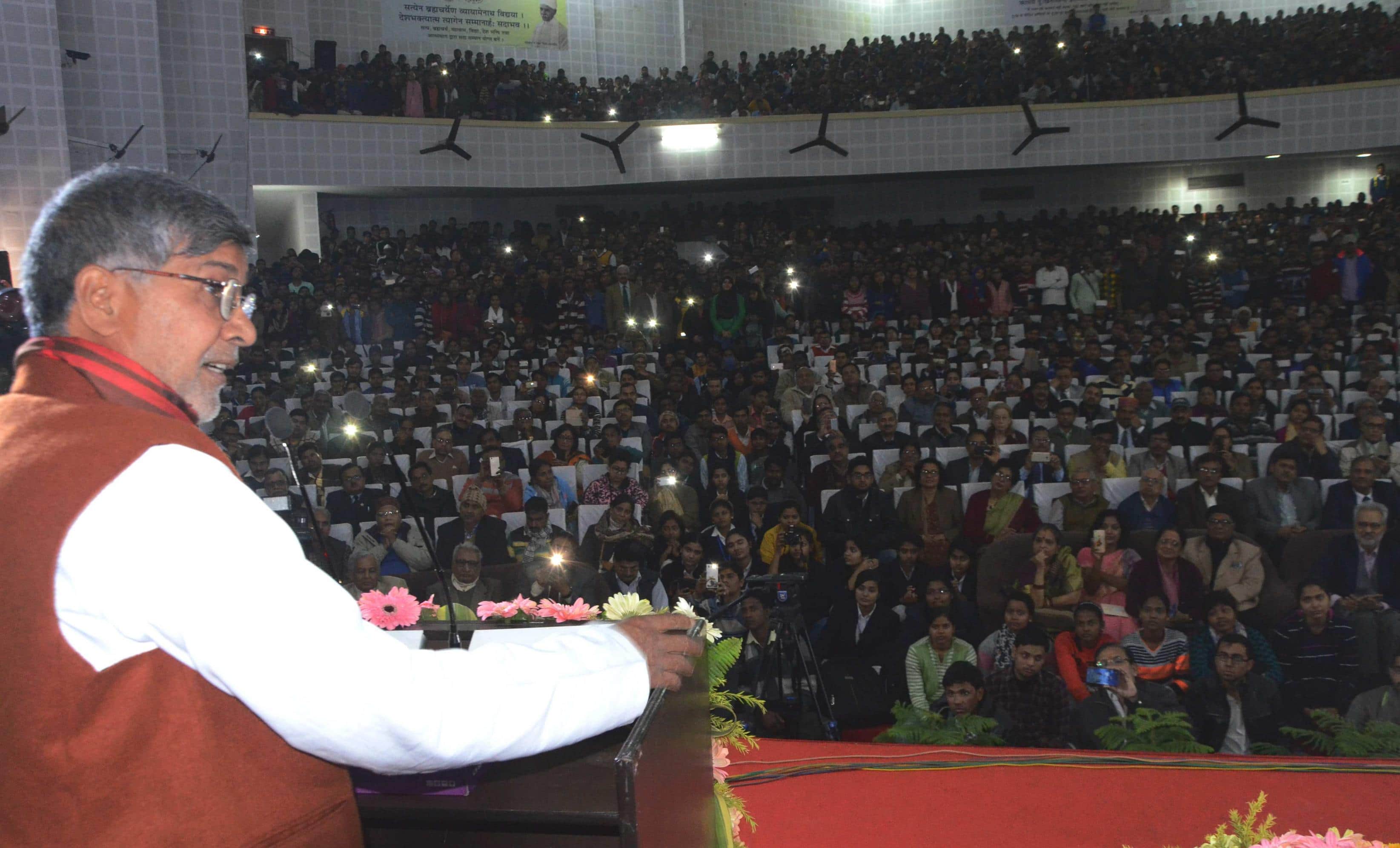 kailash satyarthi lecture at kashi hindu university