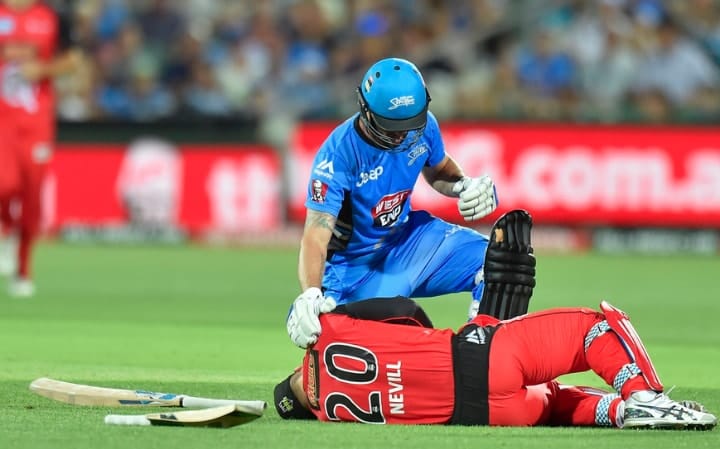 Australian Wicketkeeper Peter Nevill Injured in Big Bash League