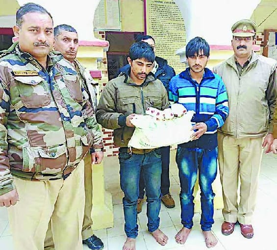 Two caught with four bombs and Smack