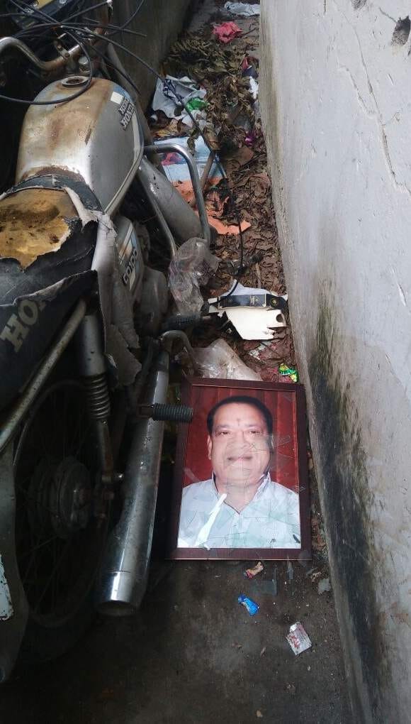 yashpal arya photo thrown in garbage