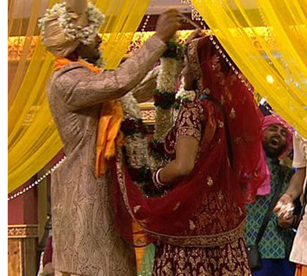 monalisa marriage with vikrant singh at bigg boss house