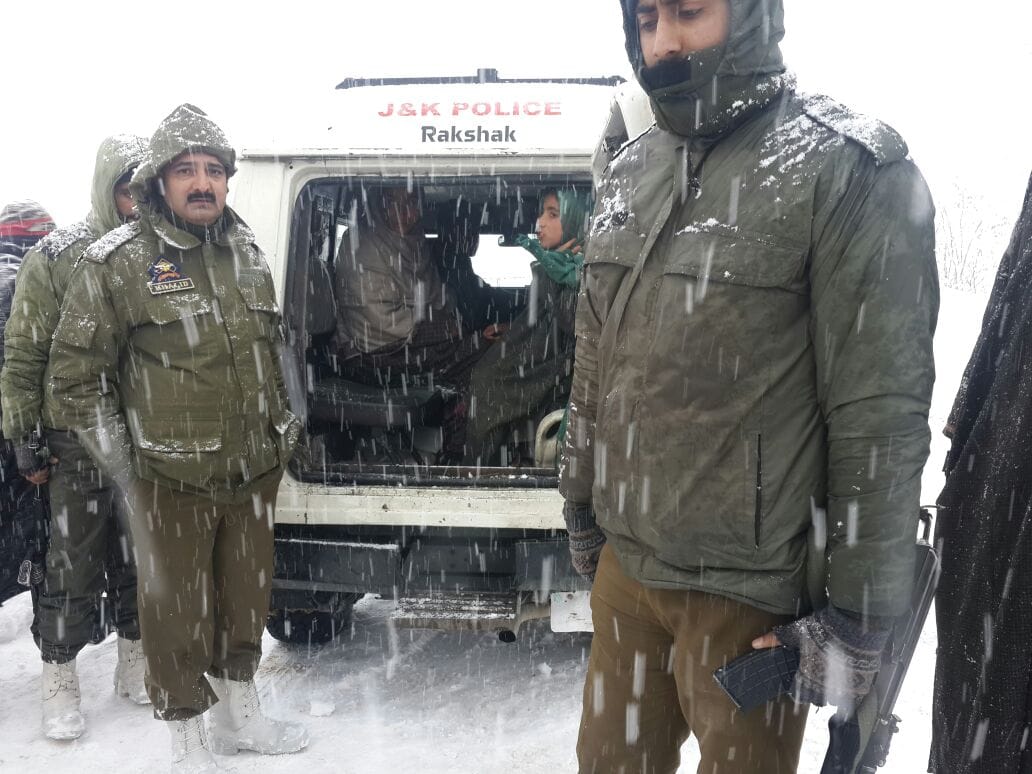 indian army saved 80 people in kulgam