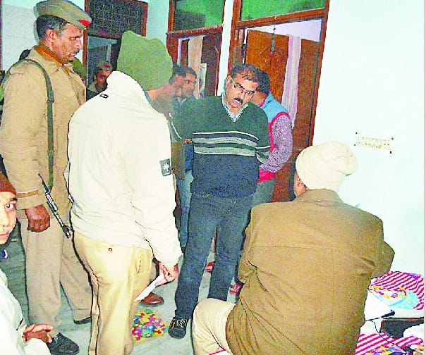  robbery in ganga nagar in a bussiness men house