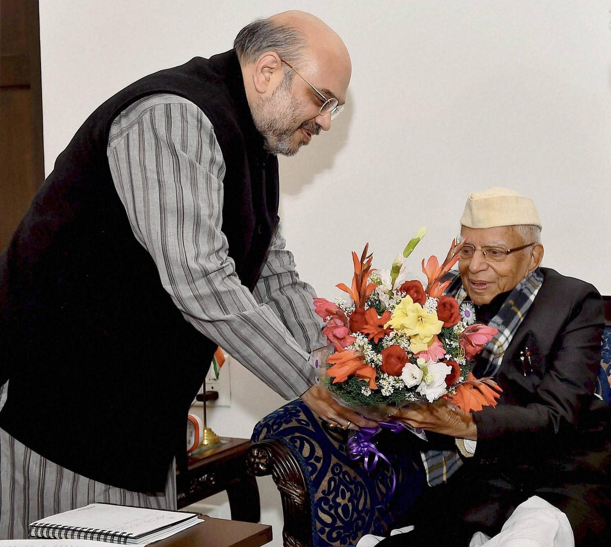   n d tiwari took lead to narendra modi on social sites