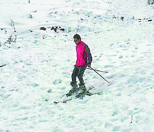 The training started skiing Munsyari Betulidhar