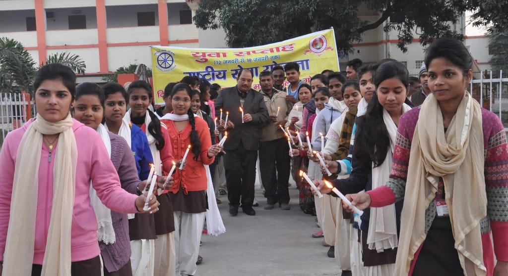 Girls aware for voting by rally