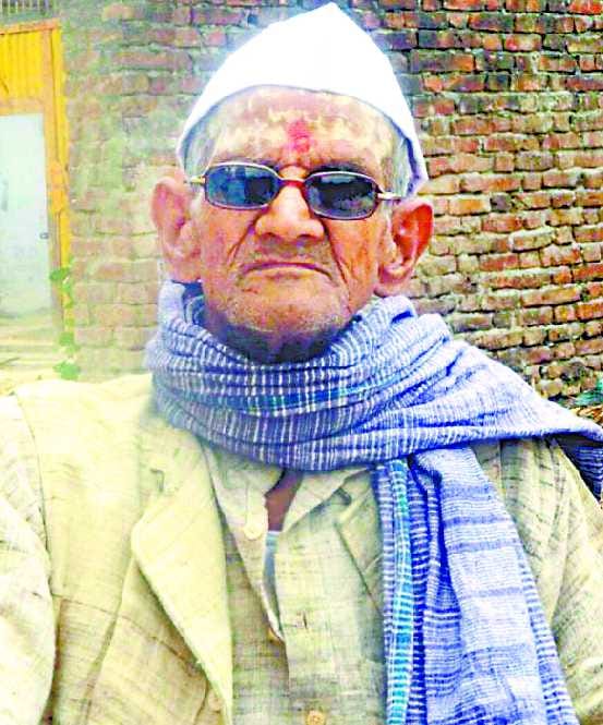 After becoming MLA Karan Singh also took plowing fields