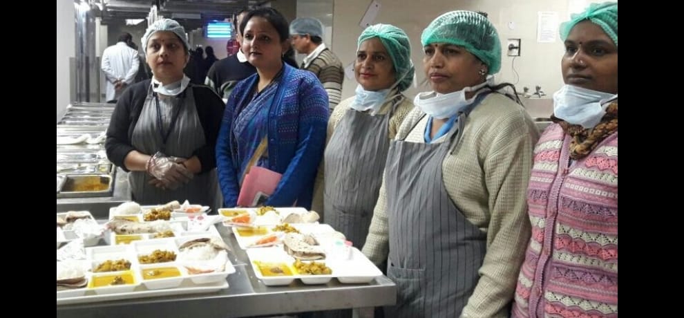 aam admi canteen opens in delhi lnjp hospital where you can get food in 10 rupees