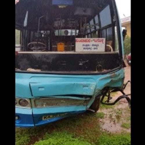 big and horrific accidents which happen with school buses and vans