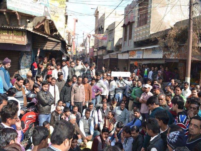 Angry traders put the jam in store theft