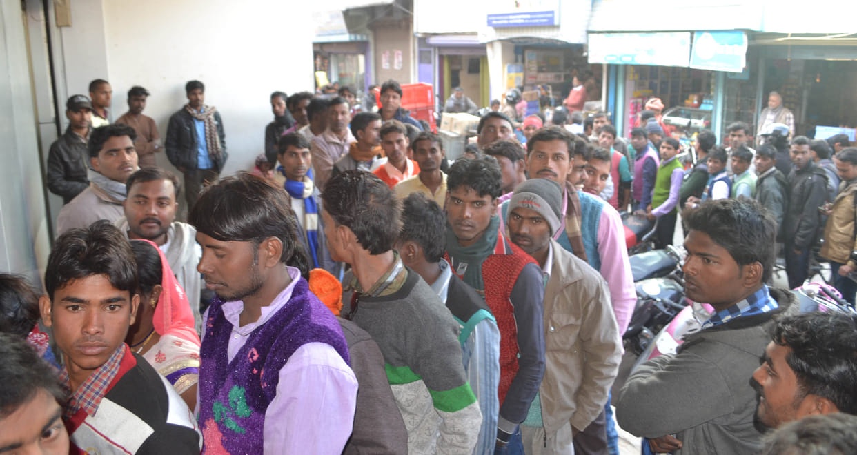 Banks continue to shortage of cash in