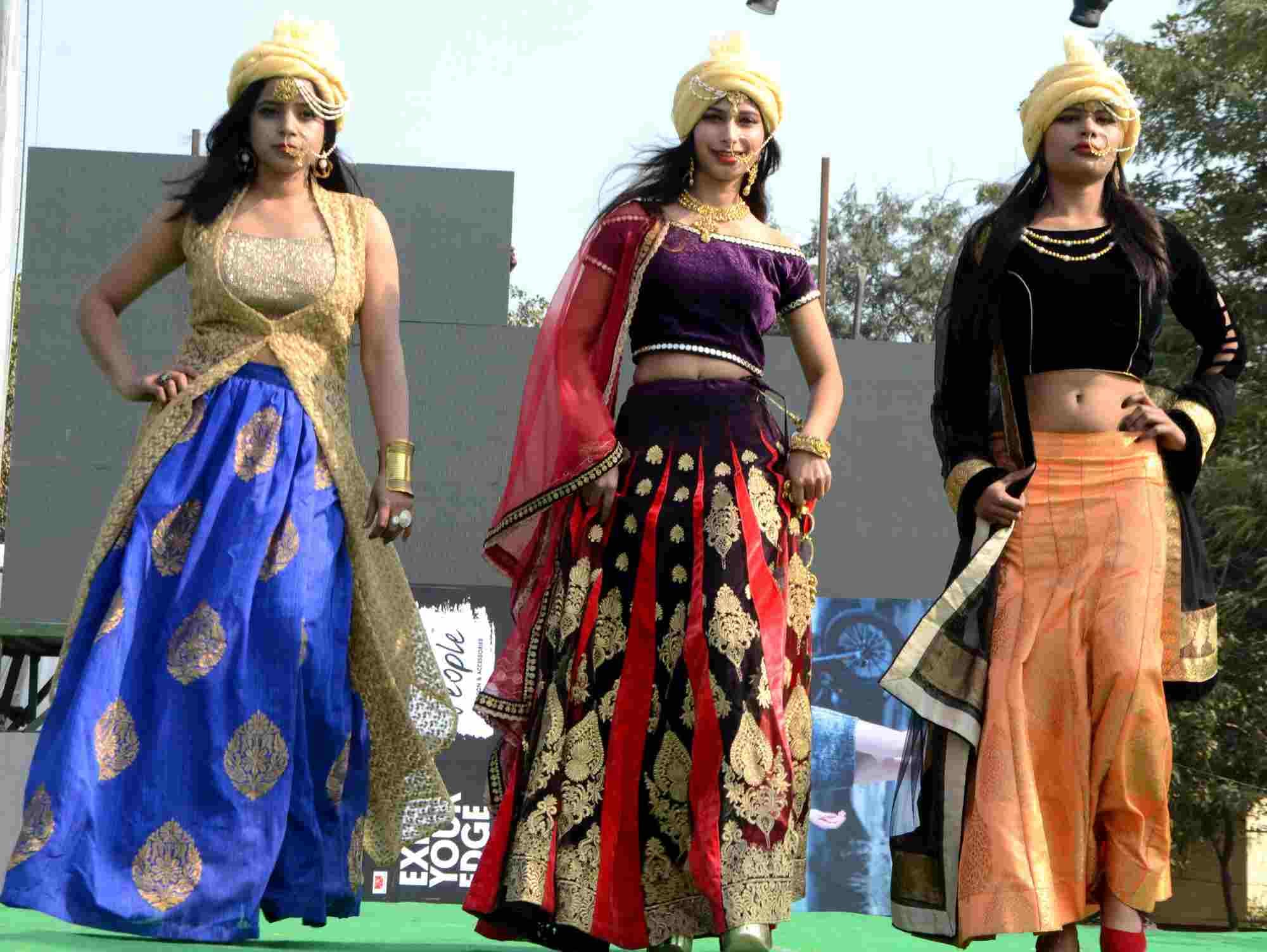 iit bhu kashi yatra 2017: econd day in kashi yatra fashion show