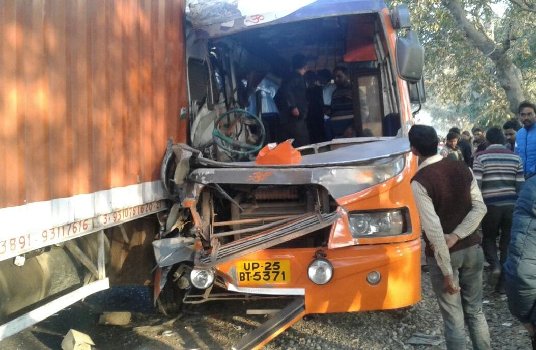 bus and canter accident, two died