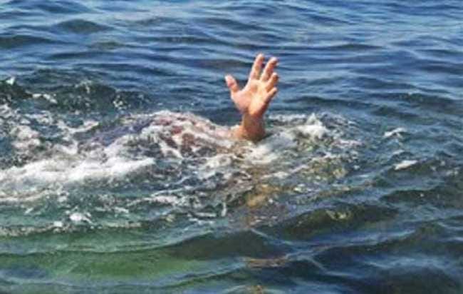 Domestic disputes disturbed woman with four children had to jump into the canal