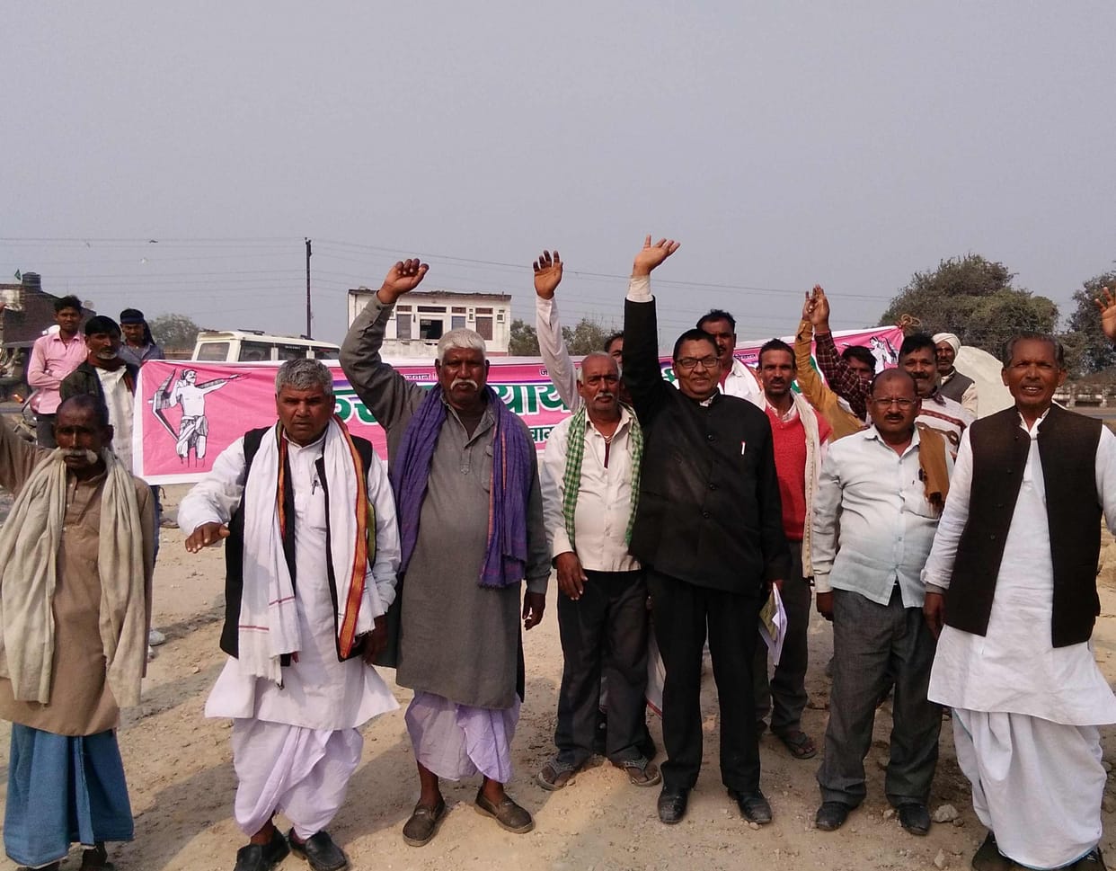 Farmers march out