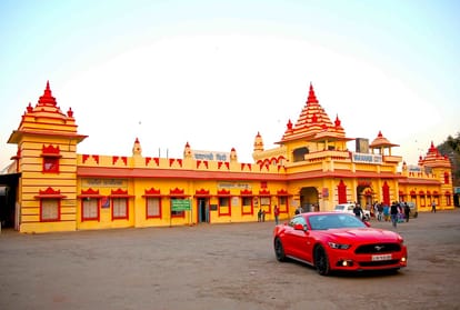 Ford Mustang driven from Gaya to Varanasi