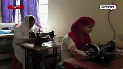 Army started special stitching course in a village of jammu kashmir