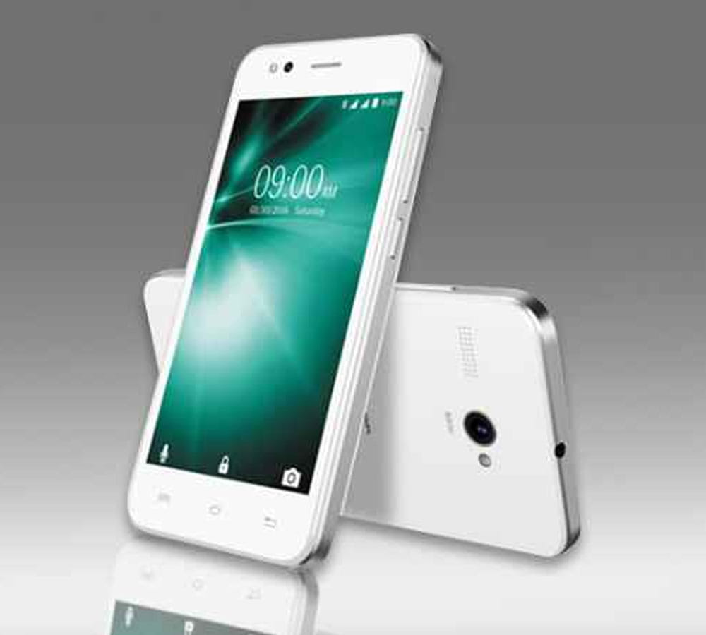 samajwadi smartphone plan is in trouble,million people fill form for this
