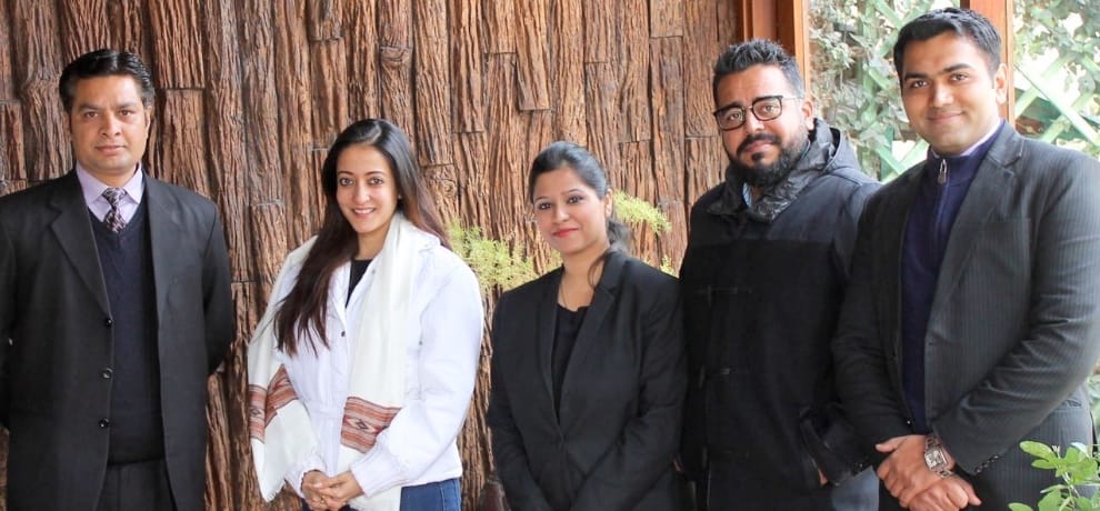 bollywood actors in manali for movie shooting