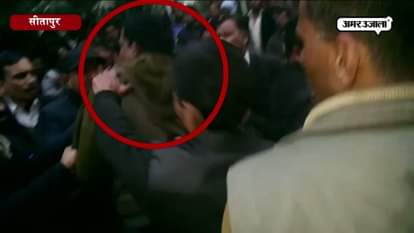 POLICE INSPECTOR AND HAWALDAR BEATEN UP BY ADVOCATES