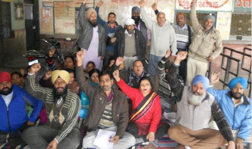 Wage workers after demonstrating against the roadways