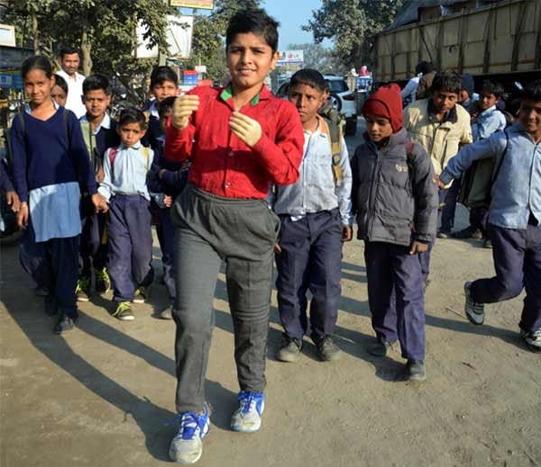 salute to brave boy raman and his father manoj of panipat, story of struggle
