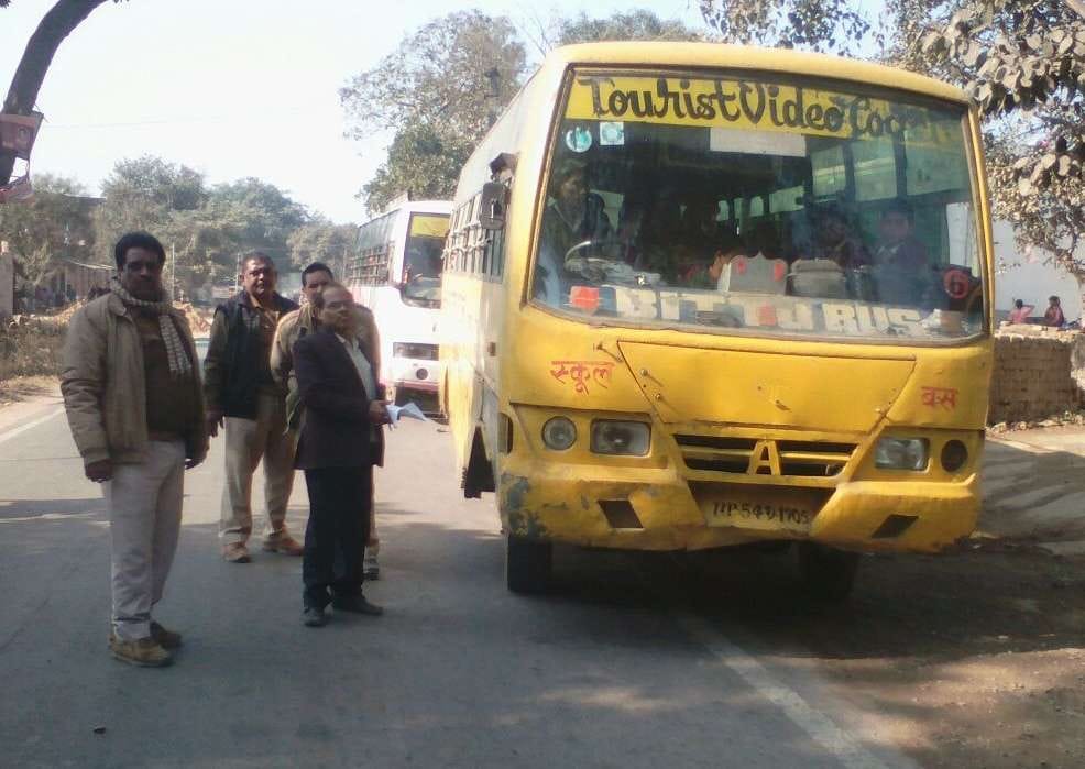 Eight school bus, four Magic Invoice