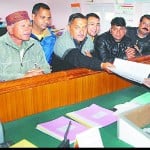 पिथौरागढ़ में नामांकन पत्र दाखिल करते मयूख महर
