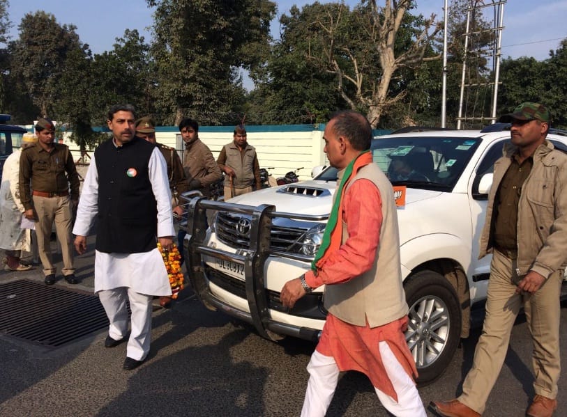 The police stopped the car of former Mumbai Police Commissioner
