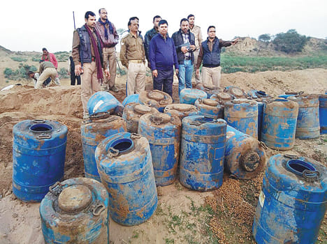 3000 liters liquor seized