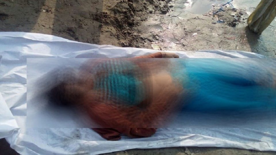 dead bodies found in river