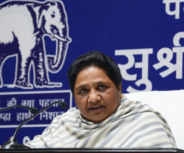 mayawati advises to central govt on budget.