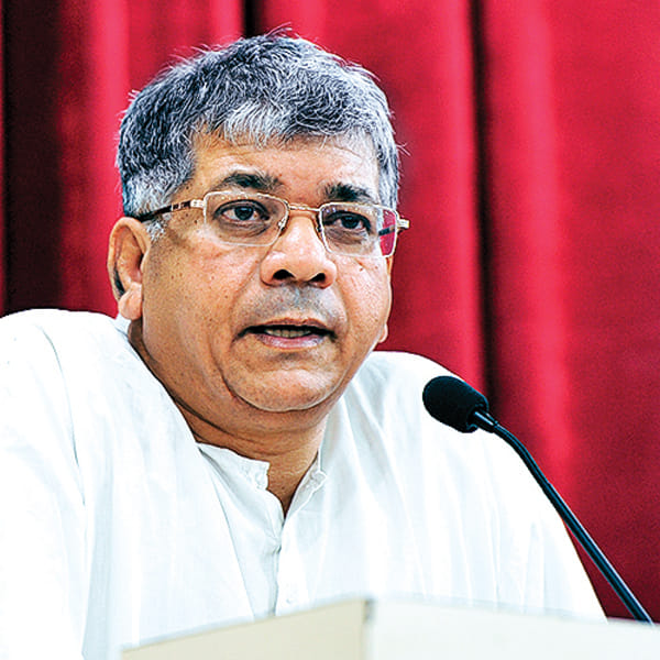 prakash ambedkar counter on manmohan vaidya statement