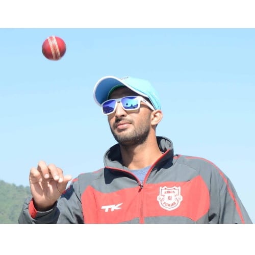 Himachal Beat Delhi in T-20 Match at Hamirpur.