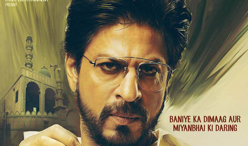 shahrukh's fan gift him a pair of shoes